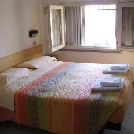 Leonardo Da Vinci 3* Pesaro