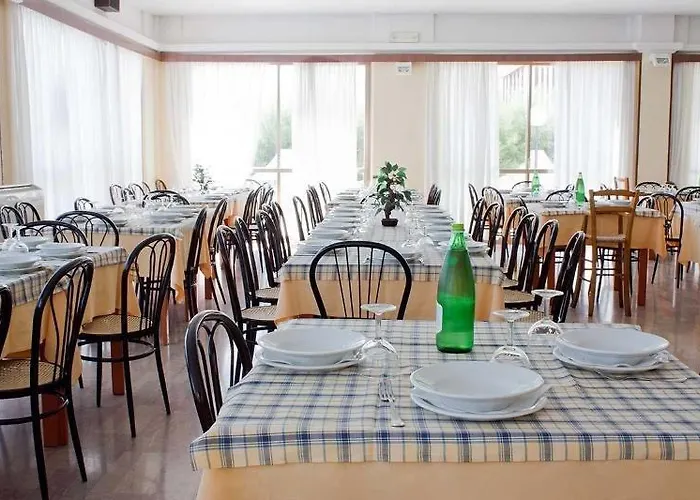 Ξενοδοχείο Leonardo Da Vinci 3*