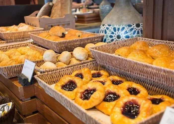 Leonardo Da Vinci 3* Πέζαρο