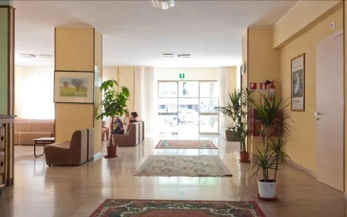 Leonardo Da Vinci Ξενοδοχείο Πέζαρο